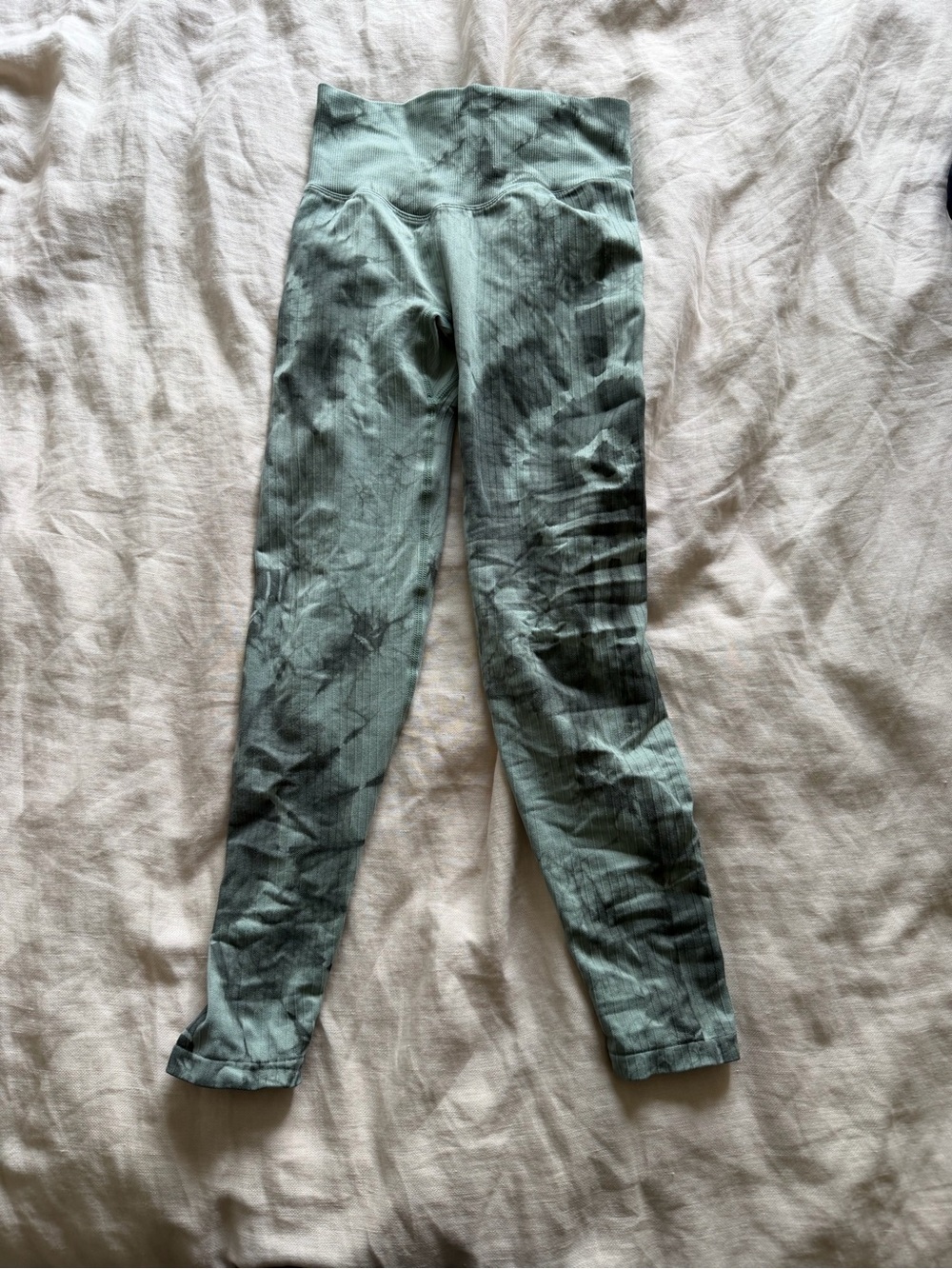 PINK Victoria's Secret Sage Green Tie-Dye High-Rise Leggings